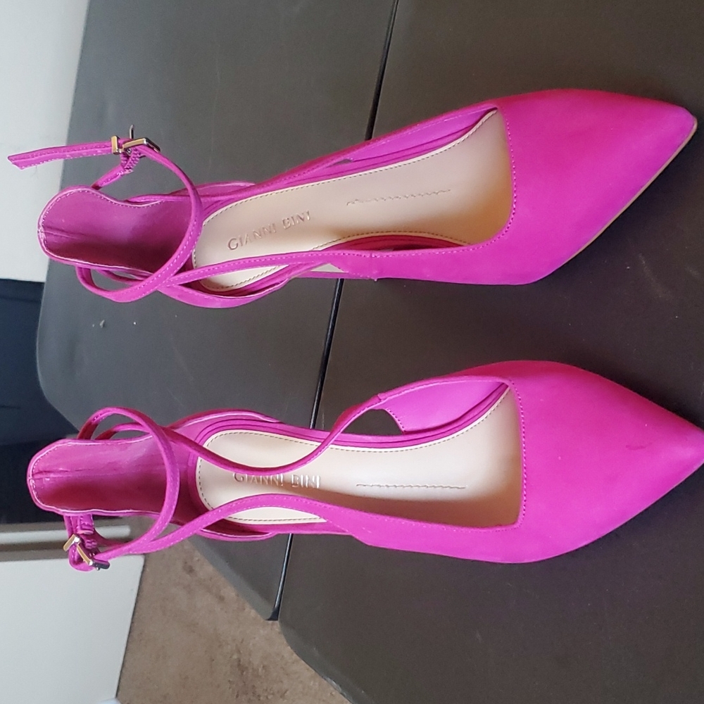 Gianni Bini pinkish, purplish, women's size 8, 4 in heel with ankle strap